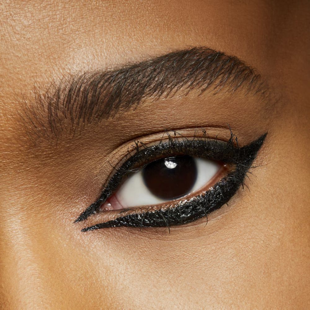 Mac Liquidlast 24-Hour Waterproof Liner Mini 2.5ml -Point Black (Pa Kuti)