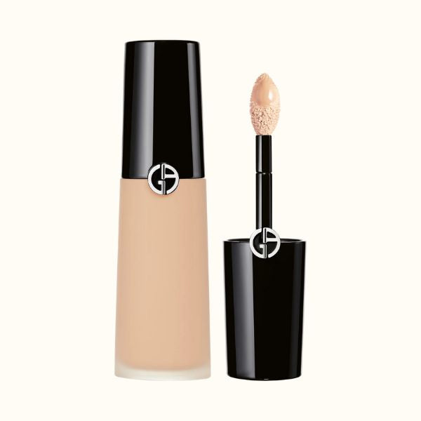 Giorgio Armani  Luminous Silk Hydrating & Brightening Concealer 4