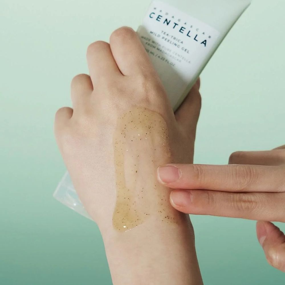 Skin1004 Madagascar Centella Tea-Trica Mild Peeling Gel 125ml